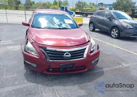 2015 Nissan Altima 2.5 S z USA, uszkodzony, nr VIN 1N4AL3AP4FC453009